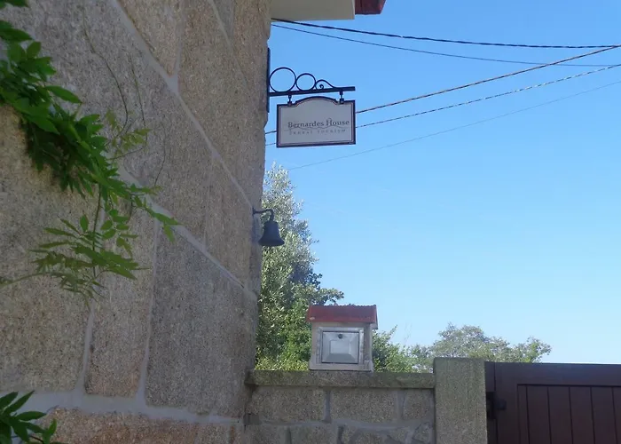 Bernardes House Lantställe
